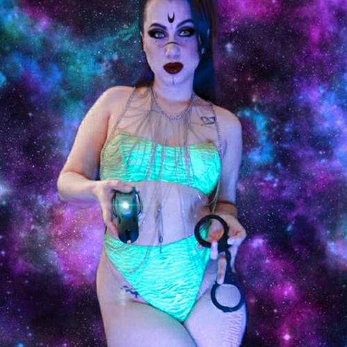 hollygraphixxx